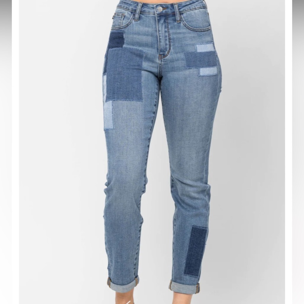 Judy Blue Patches Boyfriend Jeans